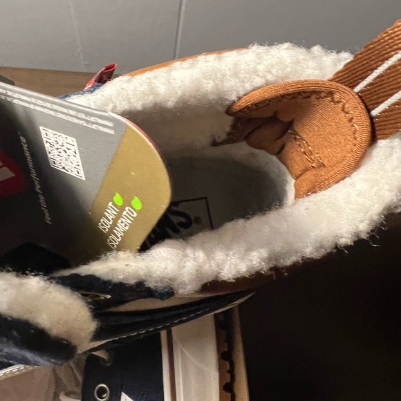 New Mens size 8 or women’s size 9.5
Vans™ MTE is back with SK8-Hi MTE 2.0 DX - Picture 3 of 8